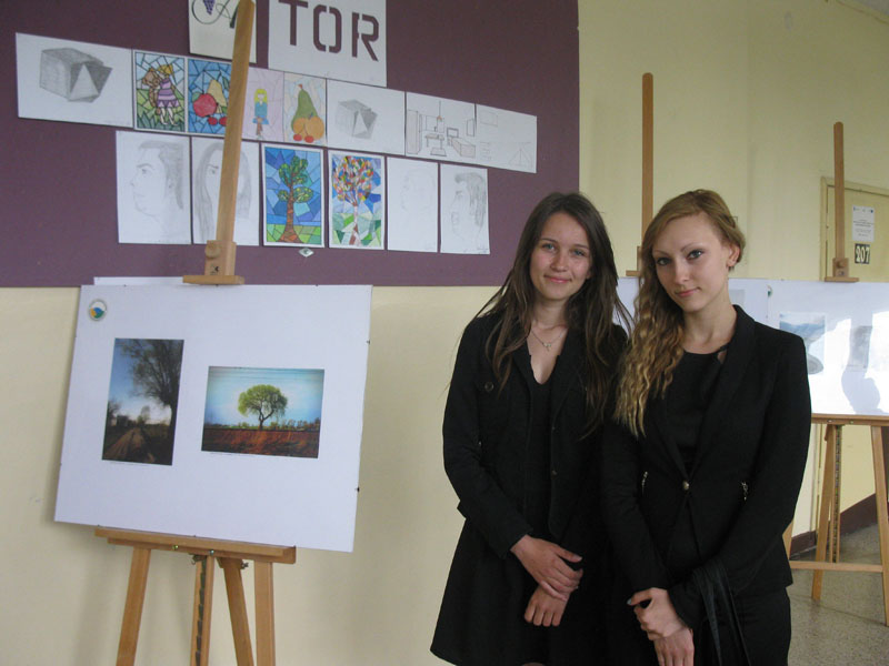 II miejsce i wyróżnienie dla uczennic ZSP Kościelec w konkursie fotograficznym