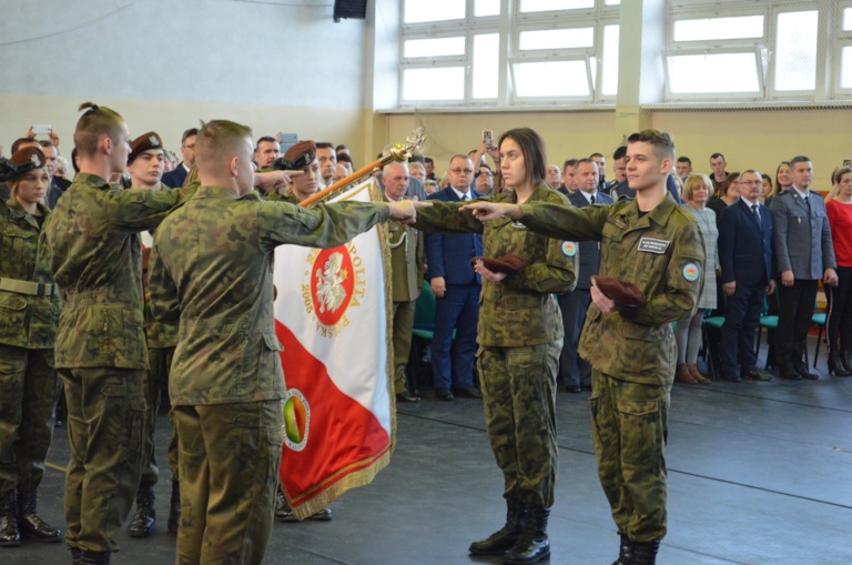 Ślubowanie klasy mundurowej w Kościelcu