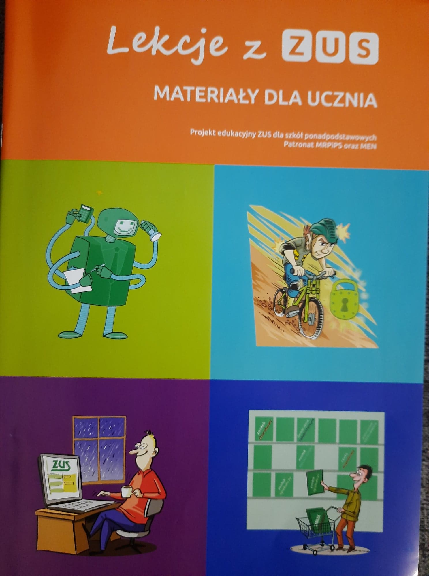 Uczniowie z Zespołu Szkół im. Jana Pawła II  w Kościelcu sprawdzają się  z wiedzy o ZUS