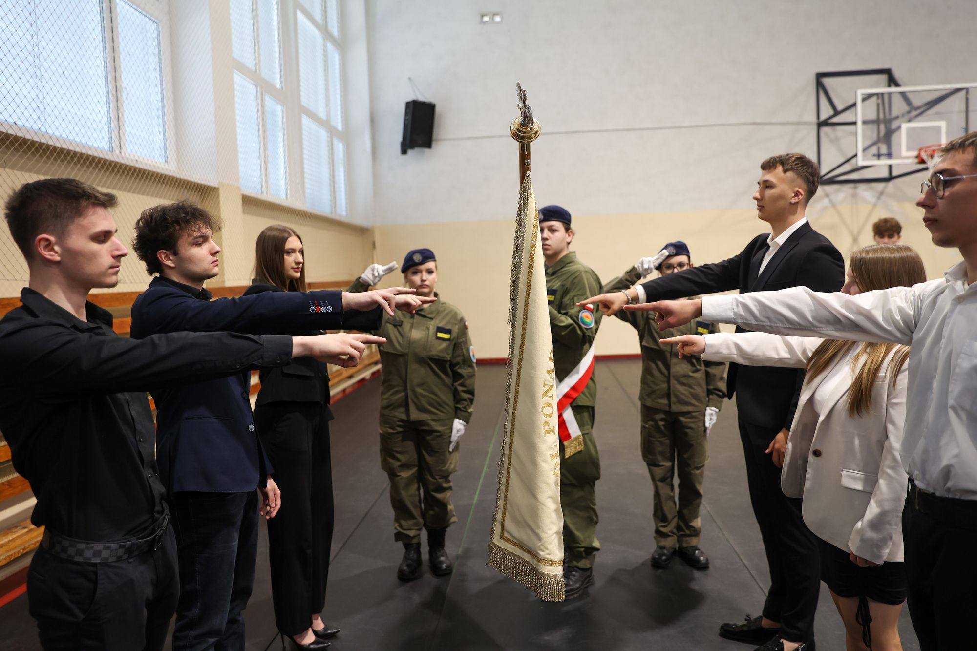 Uroczyste pożegnanie maturzystów Zespołu Szkół w Kościelcu